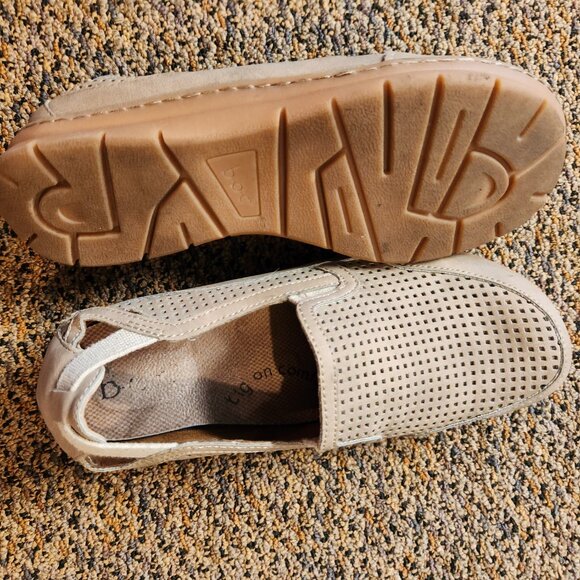 BOC Slip On, Tan/Brown,  Size 7.5 Shoe - Picture 6 of 8